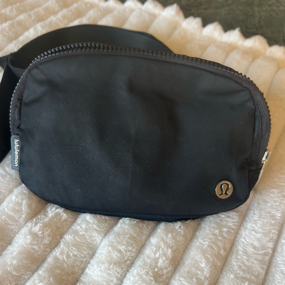 Lululemon Black Belt Bag / Waist Bag Crossbody